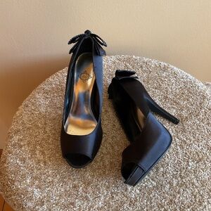 Elegant Black Satin Peep-Toe Bow Detail Heels Size 6